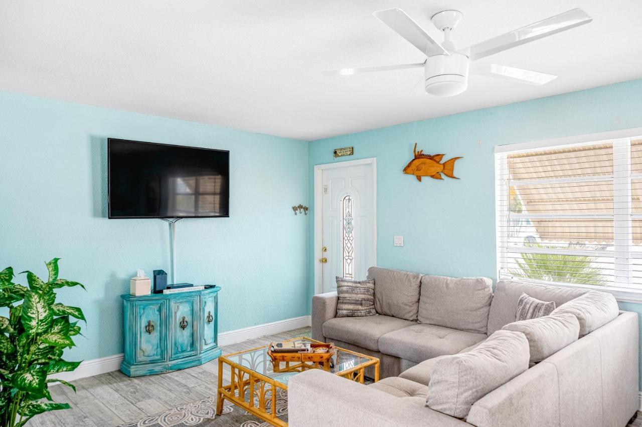 Yellowtail House Marathon Bagian luar foto