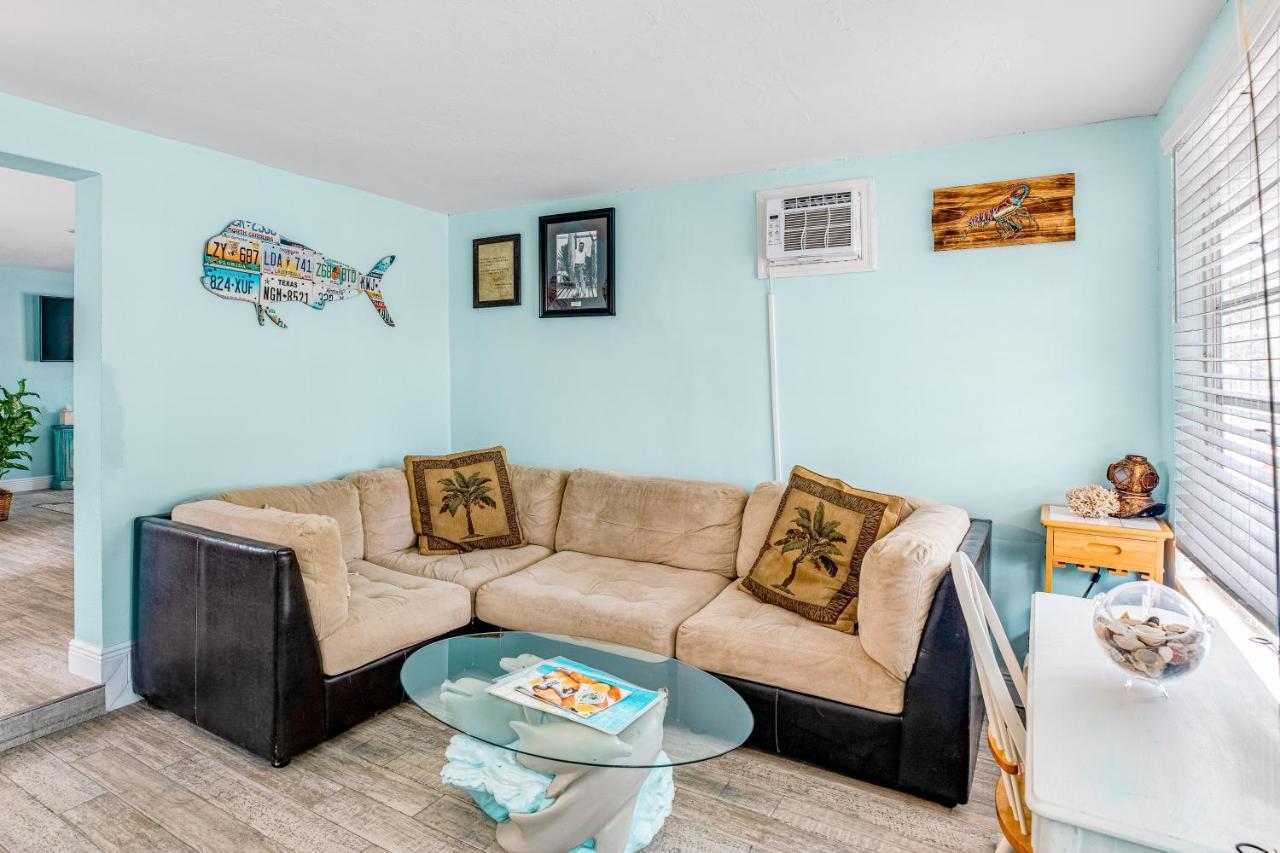 Yellowtail House Marathon Bagian luar foto